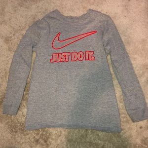 Nike Just Do It - Gray Long Sleeved size M